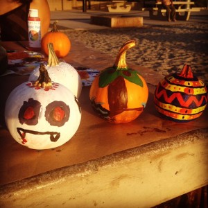 Fall pumpkin painting craft project for kids, Spramani Elaun